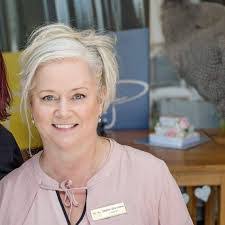 Diane Burrows's Instagram, Twitter & Facebook