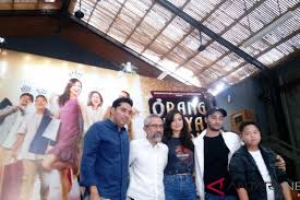 The siblings, tika, duta, and dodi are used to live in mediocre families. Orang Kaya Baru The Movie Gandeng Joko Anwar Sebagai Penulis Cerita Antara News