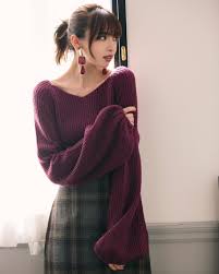 画像に含まれている可能性があるもの 1人 立ってる 20代ファッション 宮田聡子 ガールズファッション