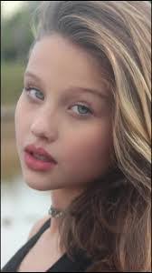 Melody Adamson's Instagram, Twitter & Facebook