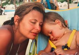 16 évvel ezelőtt megszületett az én legkisebb hercegem! Azóta is  bearanyozza a napjainkat. Imádom, hogy mindig határozott elképzelésed van  mindenről is. Érzékenyen figyeled a világ dolgait, empatikus,őszinte,  tiszta szívű emberke lettél!😇 Nagyon