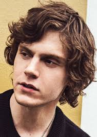 Fan Casting John Mulaney as Professor Peter Plum in Clue