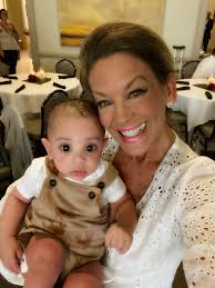 Ingrid Mitchell (@dimitchell667)