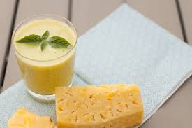 Ananas schälen, vierteln, den harten strunk entfernen und das fruchtfleisch in feine würfel schneiden. Stoffwechsel Smoothie Mit Ananas Und Ingwer Time2tri Knowledge Base