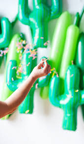 Моргенштерн сошел с ума танцует под свою новую песню morgenshtern. Cactus Balloon Darts A Subtle Revelry