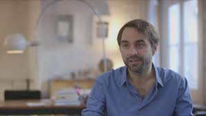 In de wereld van 'wat als?' zorgen kleine wijzigingen, omkeringen of overdrijvingen ervoor dat je in een totaal nieuwe realiteit terecht komt, soms met verregaande consequenties! Vele Jonge Acteurs Zitten Onder De Armoedegrens De Standaard Mobile