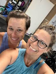 Early morning sweaty selfie! How many of you are so dedicated to your goals  that you would get up at 630