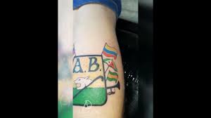 Ha trascendido que no negocia temas de disciplina y que pide concentración máxima en el fútbol a sus jugadores, al punto de limitar uso de celulares o aparatos electrónicos en momentos determinados o a altas horas de la noche. Tattoo Atletico Bucaramanga Rocko U O E N O Youtube