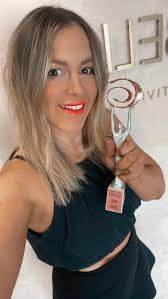 HAIRBIZ Year 17 Issue 1 by mochagroup