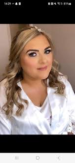 A glamorous crowd in adorable Adare! #caricature #caricatures  #WeddingEntertainment #ireland