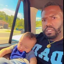 Desde Baltimore, MD, a Springfield, MA! ¡Felicidades a @carmeloanthony por  convertirse en el Salón de la Fama de la primera votación! ¡Te lo mereces,  leyenda! 🫡