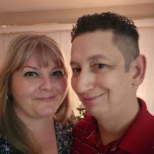 What could be causing a 1992 Ford 8 cylinder engine to rev high and low