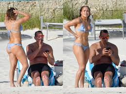 Дженнифер лопес поразила подписчиков своей формой. Paparacci Zapechatleli Dzhennifer Lopes V Mini Bikini Na Bagamah