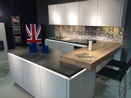 Cuisine Sans Poignee Gorge Italienne Facade Gris Soie Plan De Travail Epais Chene Carreau De Ciment Cuisine Moderne Plan De Travail Cuisine Cuisine