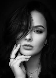 Hello lovely I hate seeing u without smiling ♥️💋