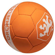 De oranje leeuwinnen spelen in de kwartfinale op de olympische spelen tegen de verenigde staten. Knvb Bal Oranje Leeuwinnen Size 5 Van Der Meulen