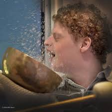 Kind achter de beperking