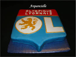 G Teau Blason Olympique Lyonnais Quipe De Foot Face Gateau Maillot De Foot Gateau Anniversaire Football Gateau Garcon
