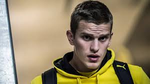 Borussia dortmund 66 puanla 2'inci sırda bulunurken, kümede kalma adında önemli 3 puan alan mainz 05, 34 puanla 15. Bundesliga Sven Bender Extends Contract At Borussia Dortmund