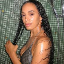 Paramore's Hayley Williams Fans with Cosmo