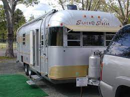 Tin can tourists is an all make and model vintage trailer and motor coach club. 1968 Silver Streak How Cool Would It Be To Have One Of These Airstream Retro Trailer