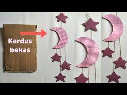 Sehingga tidak heran bagi kita apabila ada sebagian orang menghabiskan waktu, pikiran, tenaga bahkan materi untuk mempercantik desain ruangan yang lebih menarik dan juga enak dipkamung. Ide Kreatif Membuat Hiasan Dinding Dari Kardus Bekas Diy Room Decor Youtube