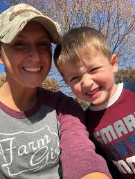 Indianola supports child facing cancer