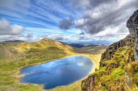 Take a train from london for about 3 hours, the fare is not high. 12 Top Rated Tourist Attractions In The Lake District England Planetware