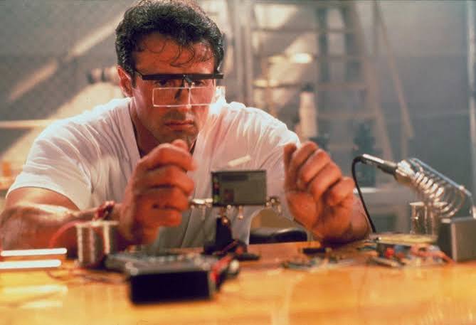 The Specialist (1994) - IMDb