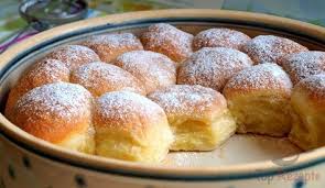 Hefeteigbuchteln Mit Quarkfullung Top Rezepte De Rezept Rezepte Lecker Buchteln