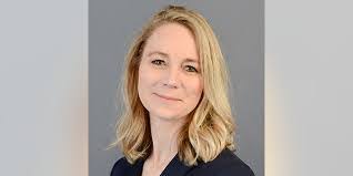 Shelley Hawley's Instagram, Twitter & Facebook