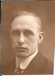 Milton Whitlock's Instagram, Twitter & Facebook