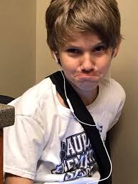 The many faces of Josh 🎄🎶🖤🎶🎅🏻