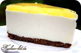 Die ananas gründlich schälen, den holzigen kern rausschneiden, achteln und in 1 cm dicke scheiben schneiden. Ananaskuchen Ein Quarkkuchen Ohne Backen Sommerkuchen