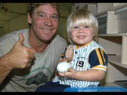 Terri/bindi/bob irwin talking | croc show australia zoo. Robert Irwin Youtube