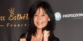 Nathalie Andreani (Secret Story) : ce business -18 qui lui rapporte 150 000  euros par mois