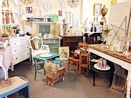 Just Look At How Cute This Space Is At Digs Consignment Studio Shabby Upcylcled Paintedfurniture Crafts Diy Lily Home Decor Home Goods Consignment Shops