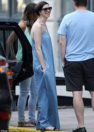 Anne Hathaway conceals her lean physique in a baggy denim jumpsuit as she  steps out with pals in NYC | Daily Mail Online