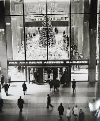 Pin By Jane T On Vintage Travel Posters In 2020 New York Christmas Nyc Christmas Vintage Airline Ads
