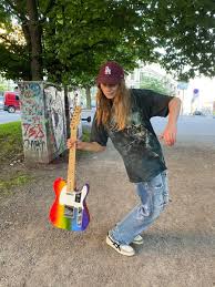 Girl in red — summer depression 02:31. Girl In Red Designs A Rainbow Fender Electric Guitar In Support Of The Global Lgbtq Community 33 Magazine
