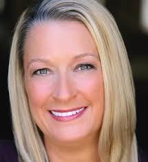 Kimberley Phelps's Instagram, Twitter & Facebook