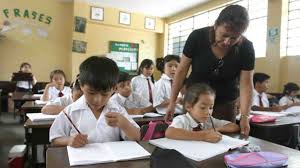 Las clases presenciales en los colegios están suspendidas de forma indefinida , en tanto las condiciones sanitarias en el país no muestren una mejora significativa y se pueda garantizar la protección y. Reinicio De Clases Presenciales Ministerio De Educacion Evalua Reabrir Los Colegios Antes De Que Haya Vacuna Para La Covid 19 Rpp Noticias