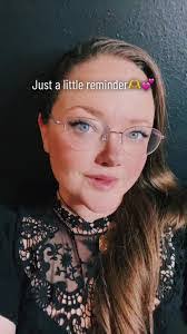 Natalie Seeley's Instagram, Twitter & Facebook