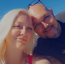 What is the best cleaner to clean glass shower doors and remove soap scum?