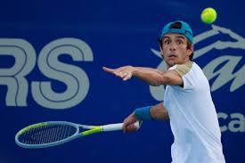 Musetti trains at la spezia tc and tirrenia. Chi E Lorenzo Musetti Tutto Sul Giovane Tennista Italiano Sport Magazine