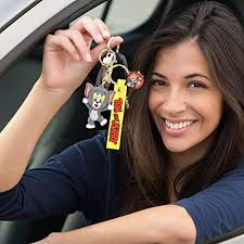 THEXIU Anime sleutelhanger, 2 stuks, autosleutelhanger, themahanger,  sleutelring voor kinderen, verjaardagsfeesten, verjaardagscadeaus voor  jongens en meisjes, geel, Geel. : Amazon.com.be: Mode