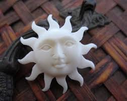 Talla de madera Sono de 25 mm con excelente detalle, cara de sol con ojos  abiertos, suministros para joyería SB8716