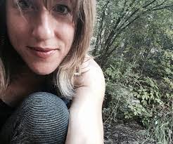 Jennifer Botts's Instagram, Twitter & Facebook