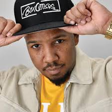 Issue 92 Derrick Hayes by Bleu Magazine