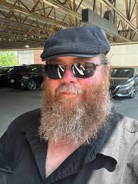 I'm 51, in Paintsville ky, looking for a trustworthy woman to spend time in  the saddle with me.